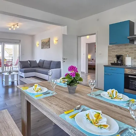 Alexandria Apartment