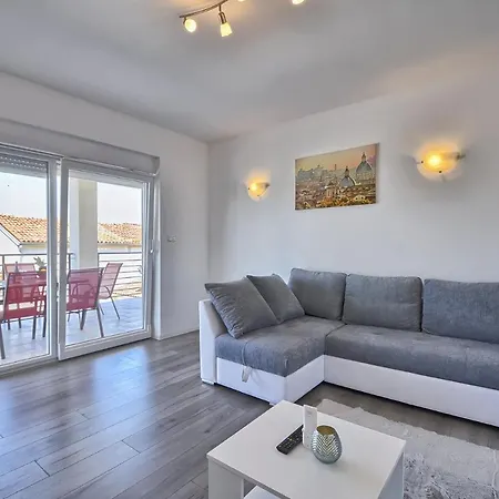 Alexandria Lägenhet Ližnjan