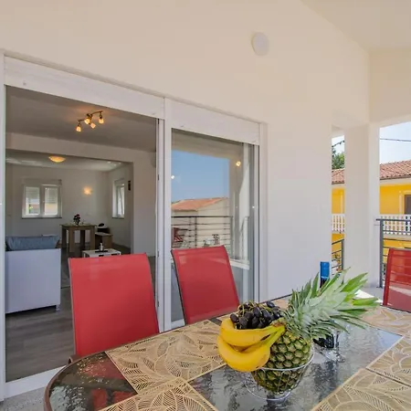 Alexandria Lägenhet Ližnjan