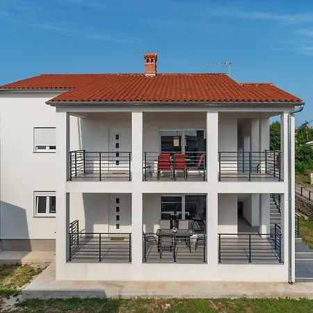 Alexandria Apartment