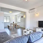 Apartment Alexandria
